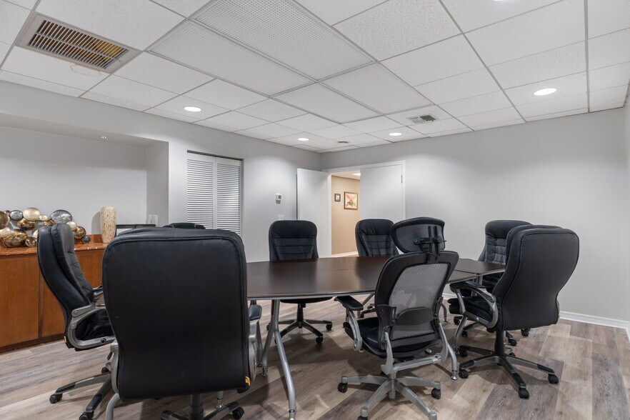 More Photos Of 315 Howell Ave, Brooksville Loft Creative Space For Sale