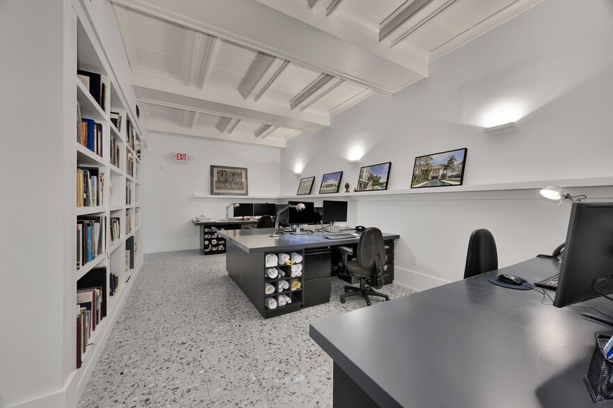 More Photos Of 337 Palermo Ave, Coral Gables Office For Sale