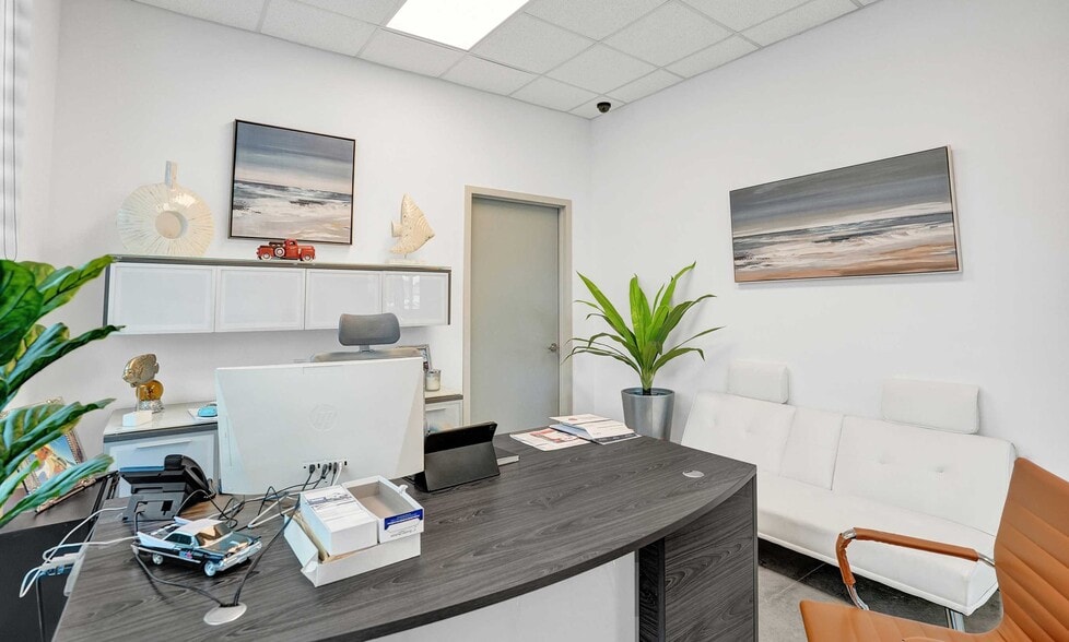 More Photos Of 8470 NW 58th St, Doral Auto Dealership For Sale