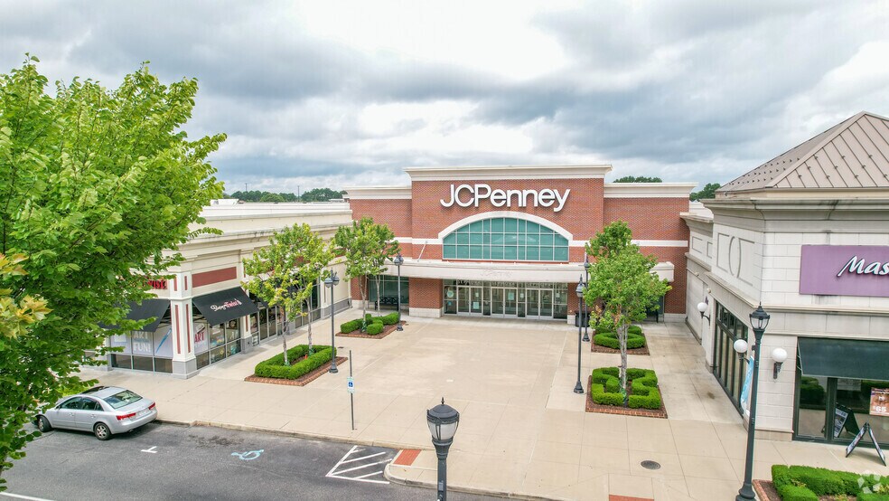 More Photos Of 1210-1260 Merchant Ln, Hampton Storefront For Lease