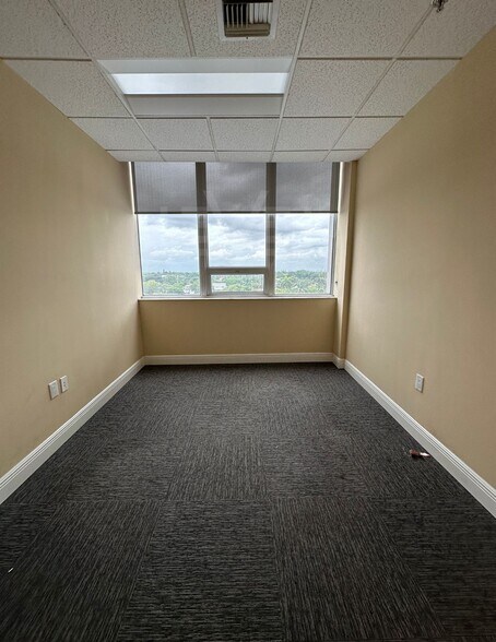 More Photos Of 2455 E Sunrise Blvd, Fort Lauderdale Loft Creative Space For Sale