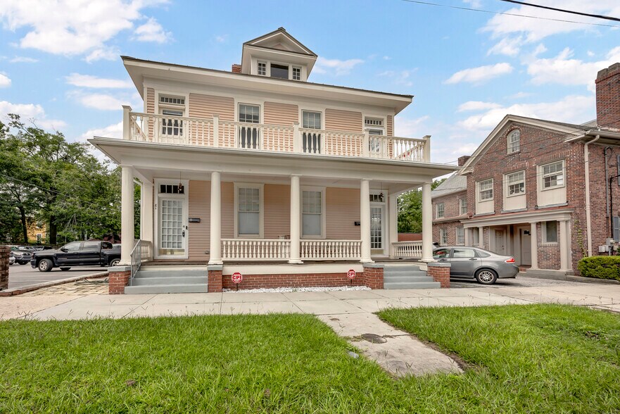 Primary Photo Of 8 S 7th St, Wilmington Office For Sale