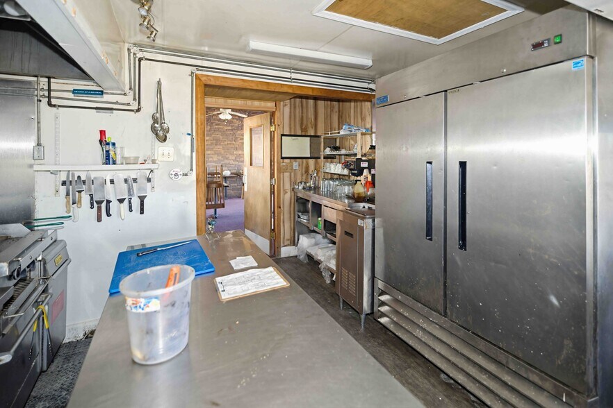 More Photos Of 102 Delaware ave, Fortescue Restaurant For Sale