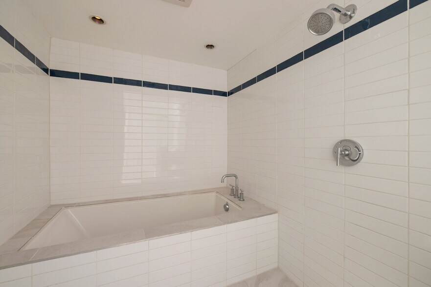 More Photos Of 2330 Silver Ridge Ave, Los Angeles Apartments For Sale