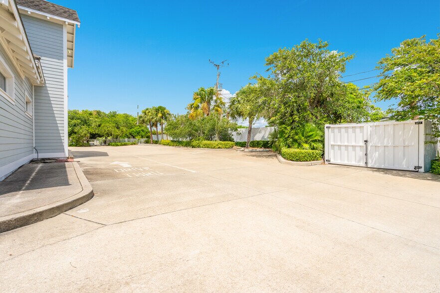 More Photos Of 51 Dunlawton Ave, Port Orange Office For Sale