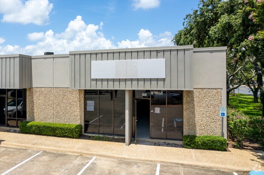 Primary Photo Of 3007 Longhorn Blvd, Austin Light Distribution For Lease