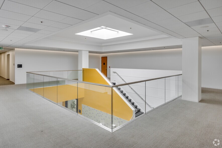 More Photos Of 3111 N Tustin Ave, Orange Office For Lease