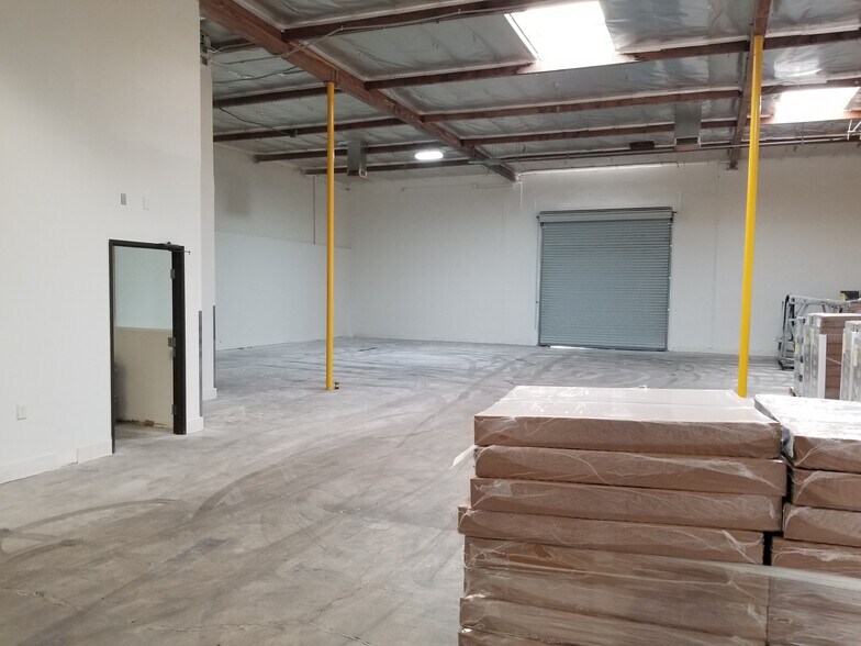 More Photos Of 1433-1435 S Vernon St, Anaheim Warehouse For Sale