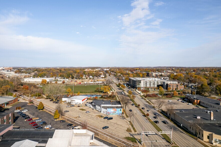 More Photos Of 1440 E Washington Ave, Madison Veterinarian Kennel For Lease