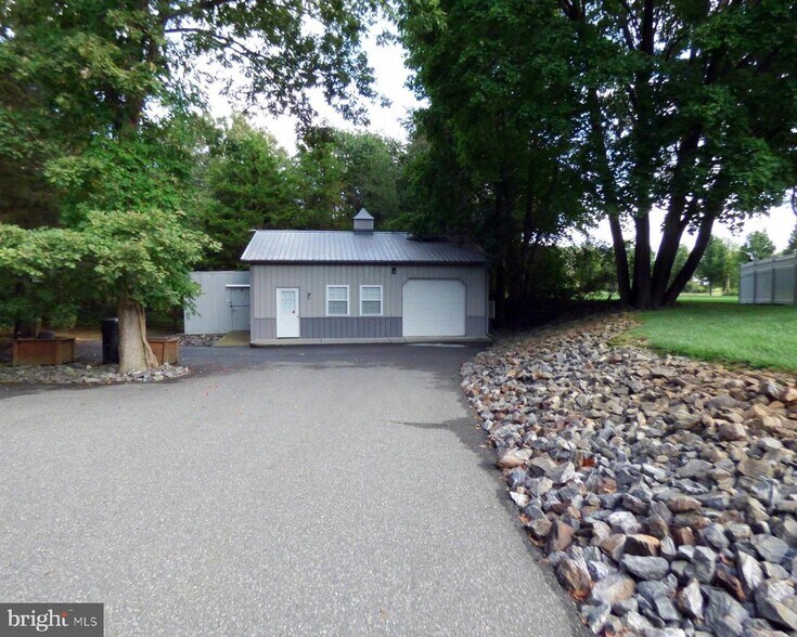 More Photos Of 509 Woodstown Rd, Swedesboro Unknown For Lease