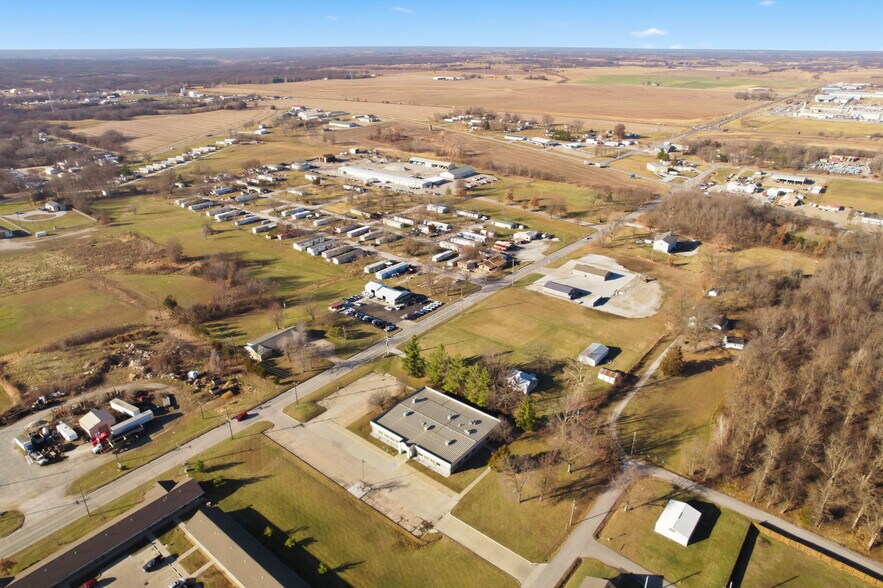 More Photos Of 1612 N Osteopathy, Kirksville Office For Sale
