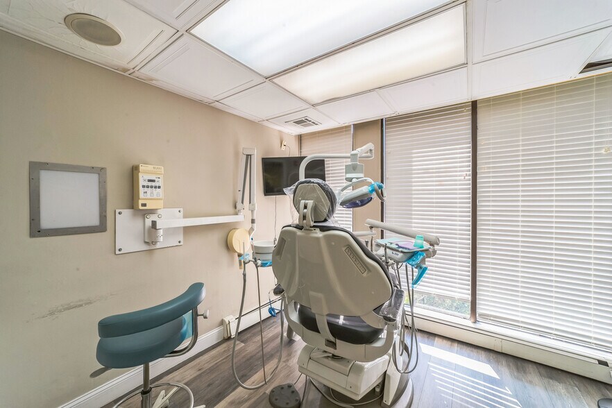 More Photos Of 326 Broad St, Red Bank Medical For Sale