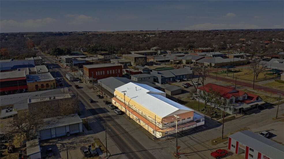 More Photos Of 226 E Blackjack St, Dublin Storefront Retail Residential For Sale