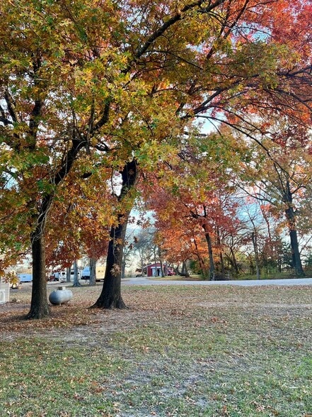 More Photos Of 6869 State 121 hwy, Bonham Specialty For Sale