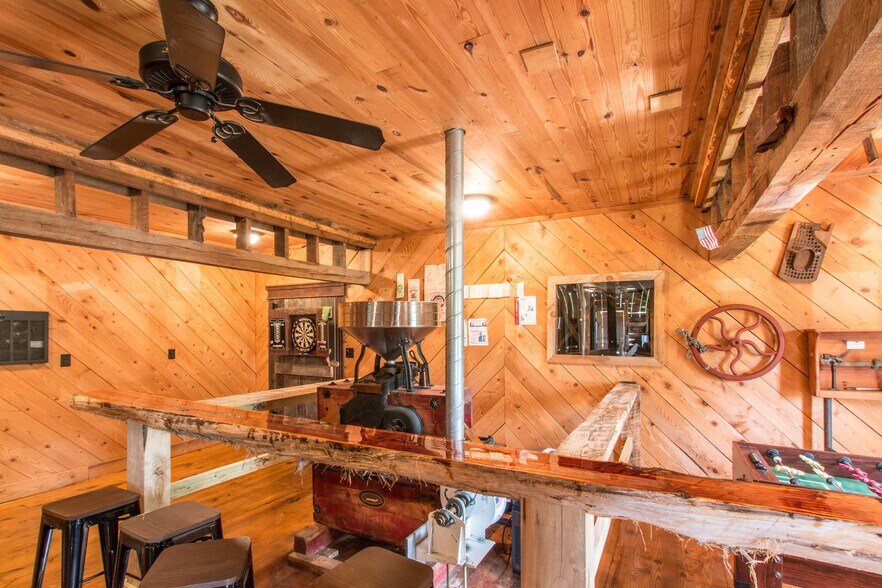 More Photos Of 21405 Parks Mill Rd, Abingdon Lodge Meeting Hall For Sale