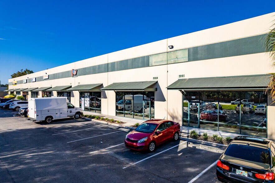 More Photos Of 2510 Michigan Ave, Kissimmee Warehouse For Lease