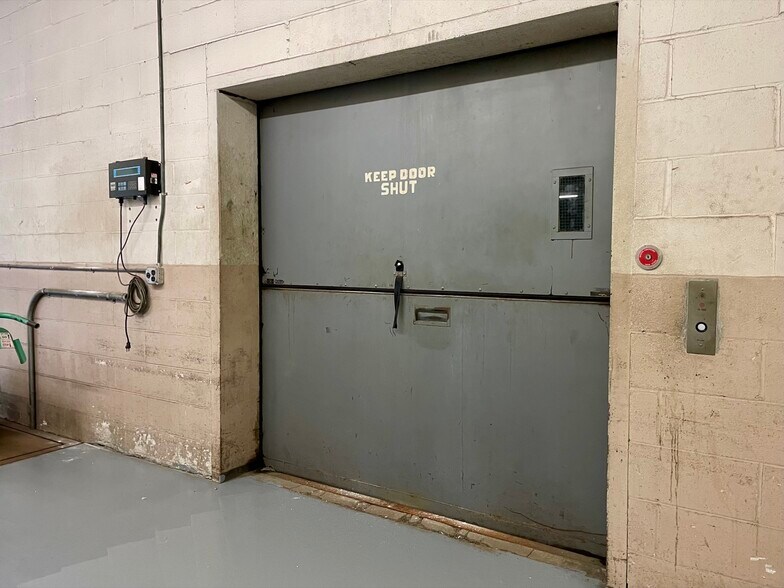 More Photos Of 73 River St, Bridgeport Manufacturing For Lease