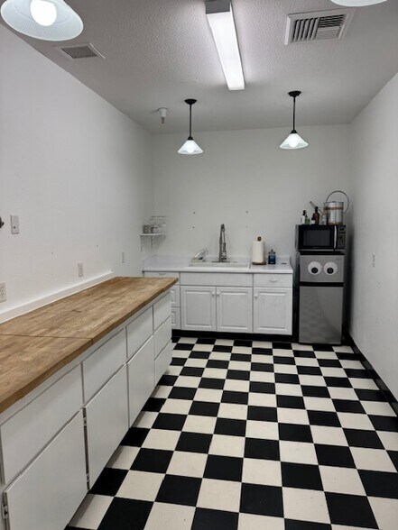 More Photos Of 130 S Main St, Sebastopol Office For Lease