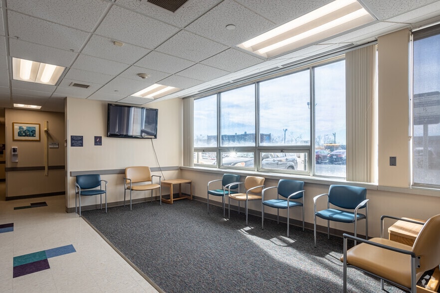 More Photos Of 140 High St, Springfield Unknown For Sale