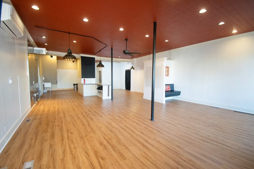 More Photos Of 3911 Rush Mendon Rd, Mendon Storefront Retail Residential For Lease