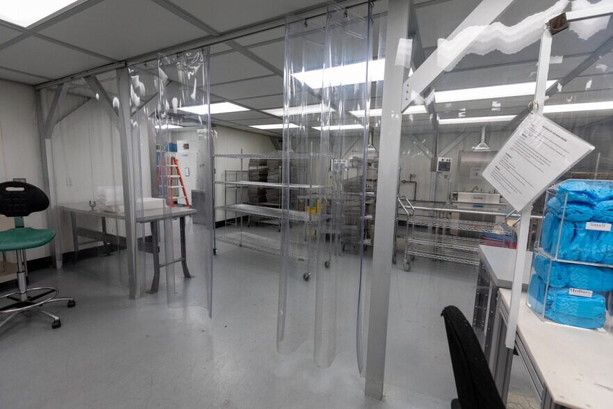 More Photos Of 1649 Castpa Pl, Vineland Manufacturing For Sale