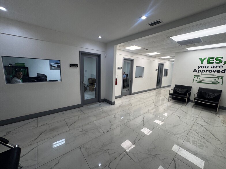 More Photos Of 19001 NW 2nd Ave, Miami Auto Dealership For Lease