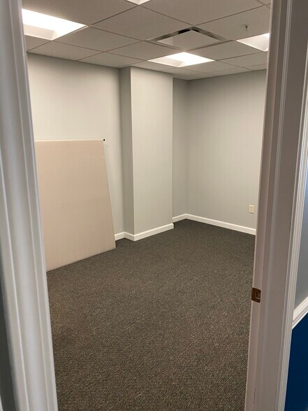 More Photos Of 10100 Kettlecreek Dr, Cranberry Township Apartments For Lease