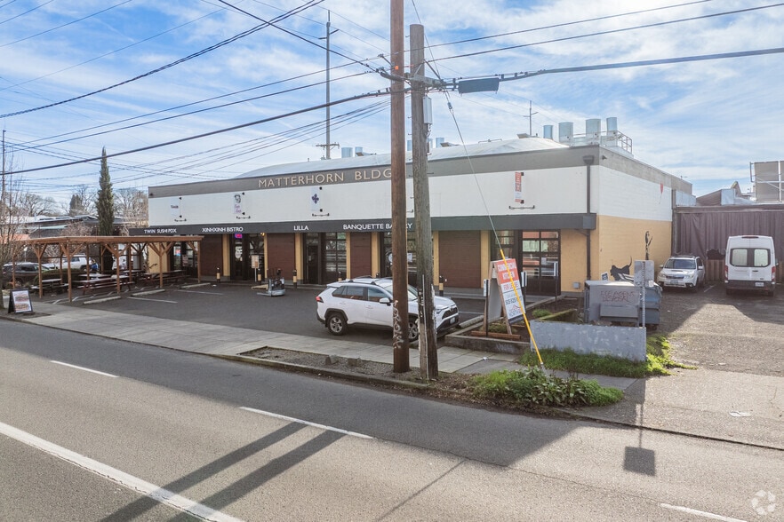 More Photos Of 940 SE Madison St, Portland Restaurant For Lease