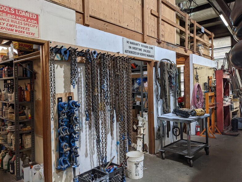 More Photos Of 2694 Roeder Ave, Bellingham Distribution For Sale