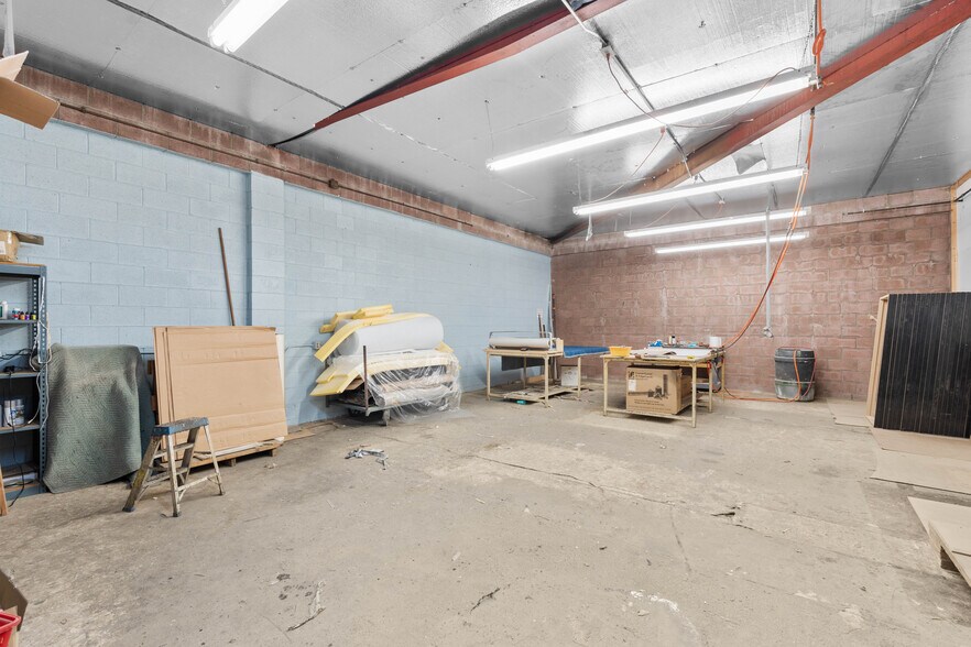 More Photos Of 491 W Rialto Ave, Rialto Manufacturing For Sale