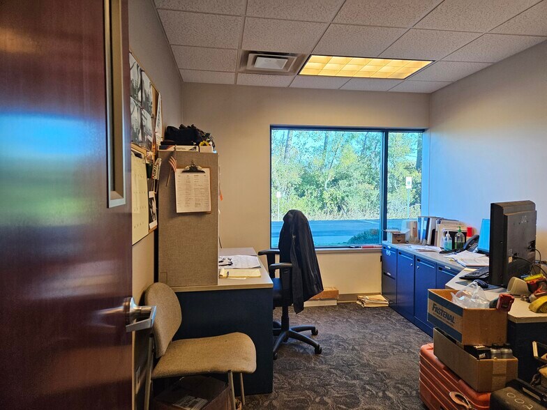 More Photos Of 3500 Contractors Dr, Midland Manufacturing For Sale