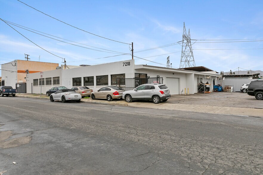 More Photos Of 7210-7218 Hinds Ave, North Hollywood Warehouse For Lease