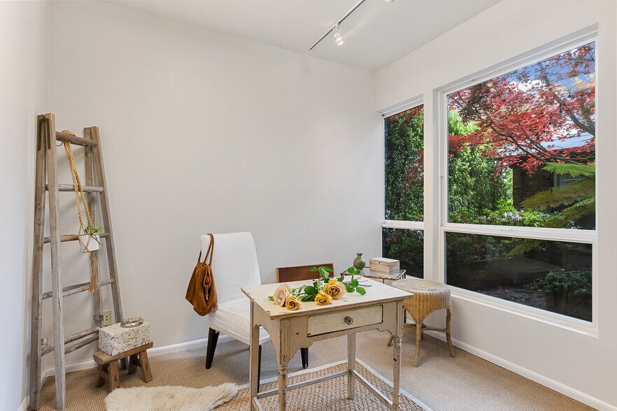 More Photos Of 125-131 Camino Alto, Mill Valley Office For Lease