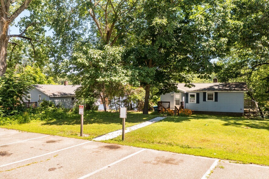 More Photos Of 2589 Boston Rd, Wilbraham Restaurant For Sale