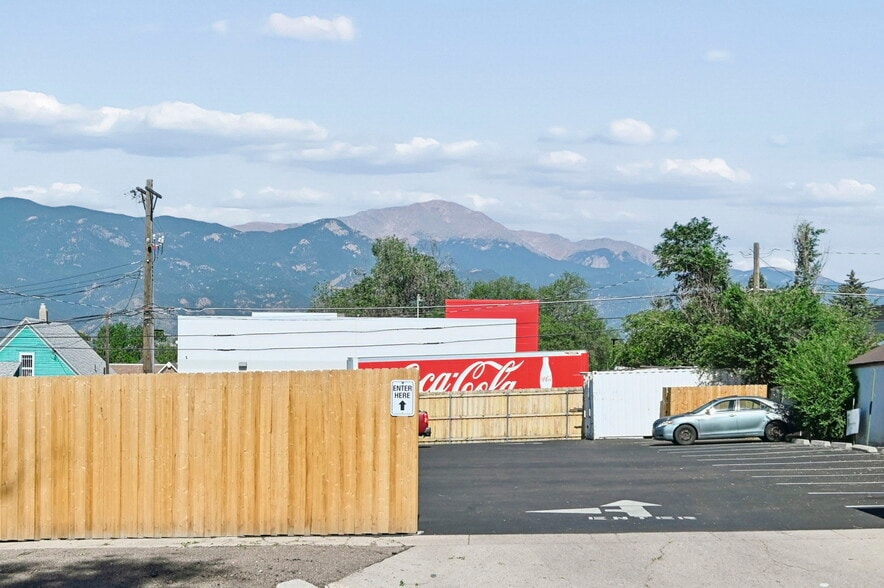 More Photos Of 319 N Bonfoy Ave, Colorado Springs Warehouse For Sale