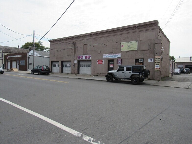 More Photos Of 118-120 Sandford St, New Brunswick Auto Repair For Lease