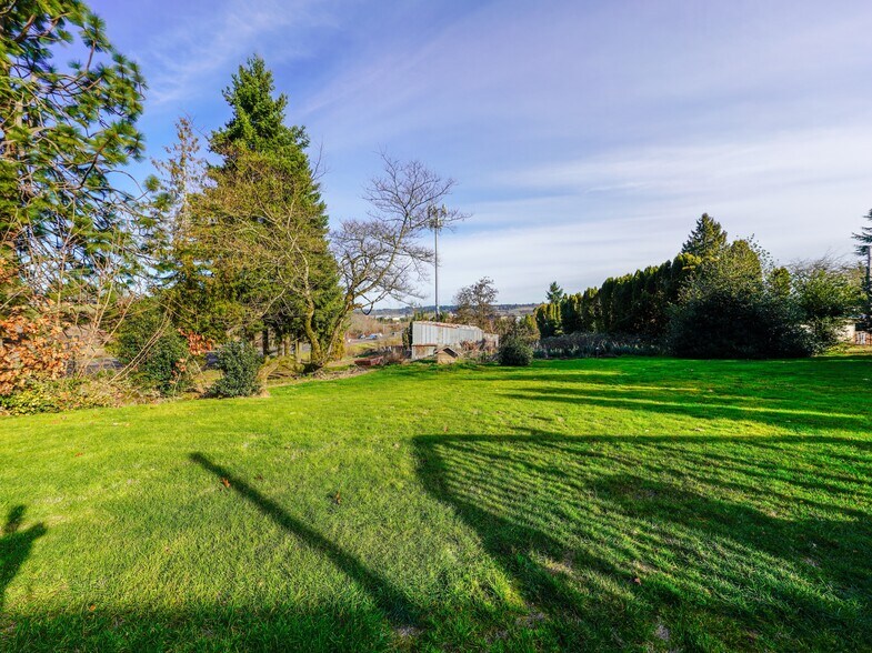 More Photos Of 4856 32nd Ave SE, Salem Industrial For Sale