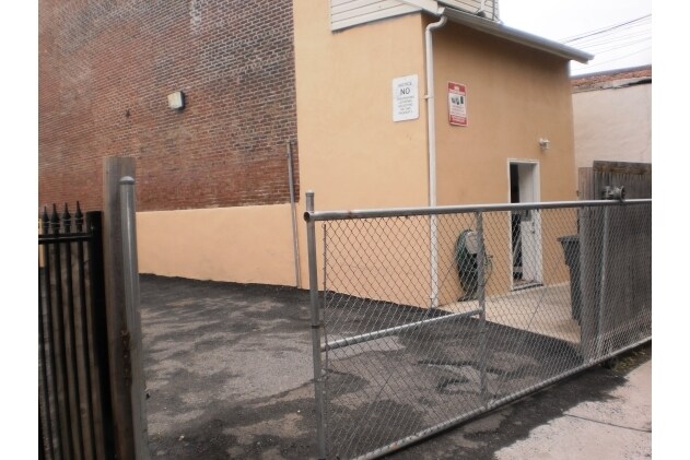 More Photos Of 1618 7th St NW, Washington Storefront Retail Office For Lease