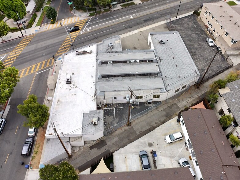 More Photos Of 2101 W Olive Ave, Burbank Warehouse For Sale