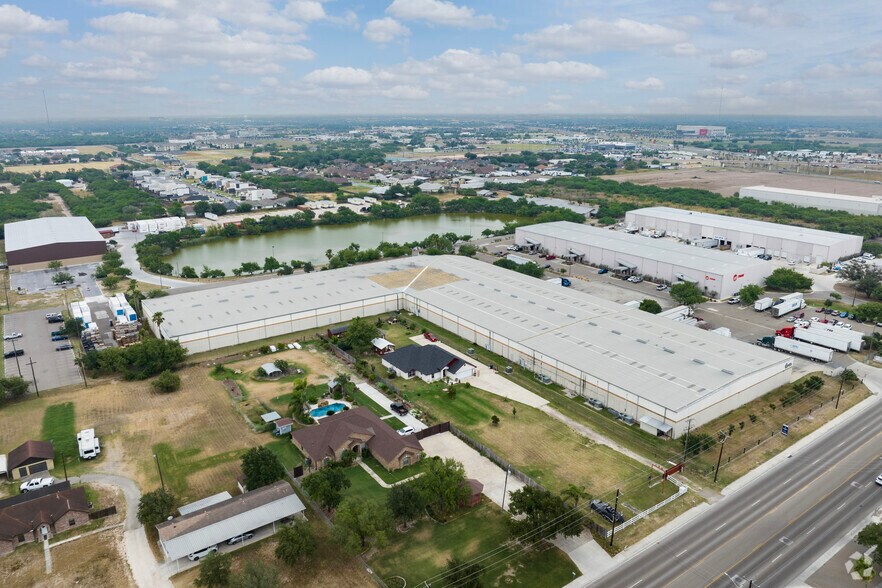 More Photos Of 901 W Owassa Rd, Edinburg Warehouse For Lease