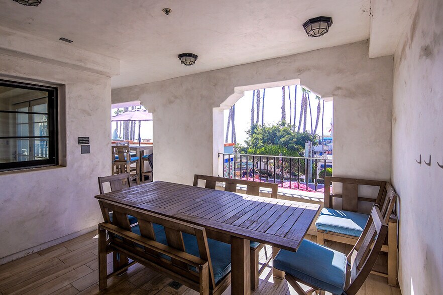More Photos Of 614 Avenida Victoria, San Clemente Apartments For Sale