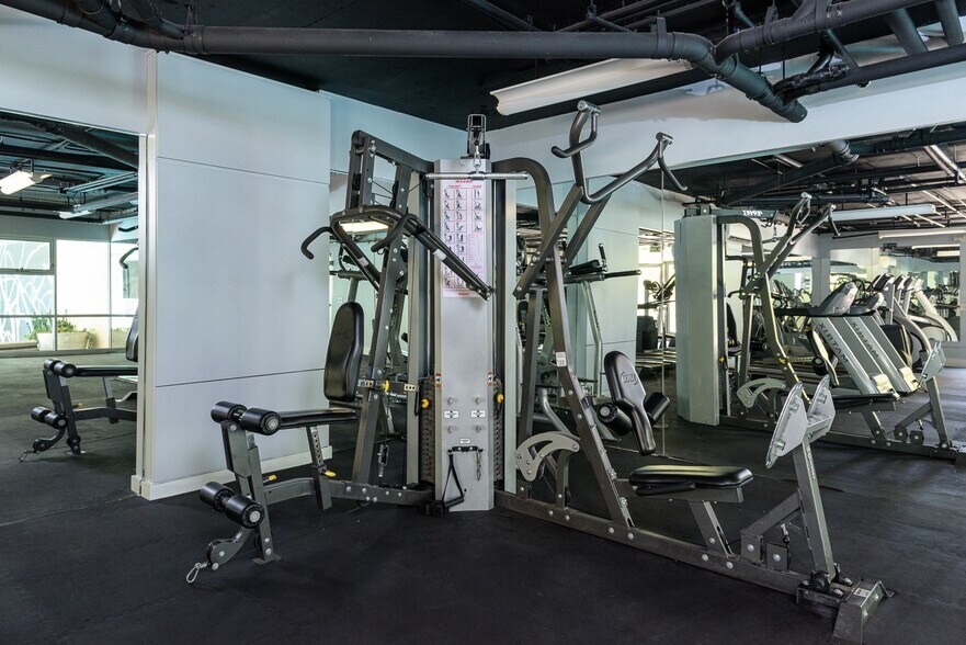 More Photos Of 7230 Franklin Ave, Los Angeles Apartments For Sale