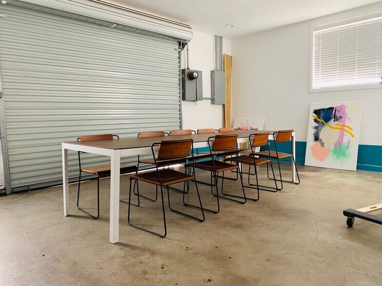 More Photos Of 12503 Venice Blvd, Los Angeles Freestanding For Lease