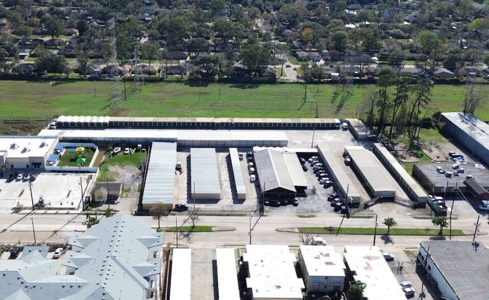 More Photos Of 2213 W 34th St, Houston Land For Sale