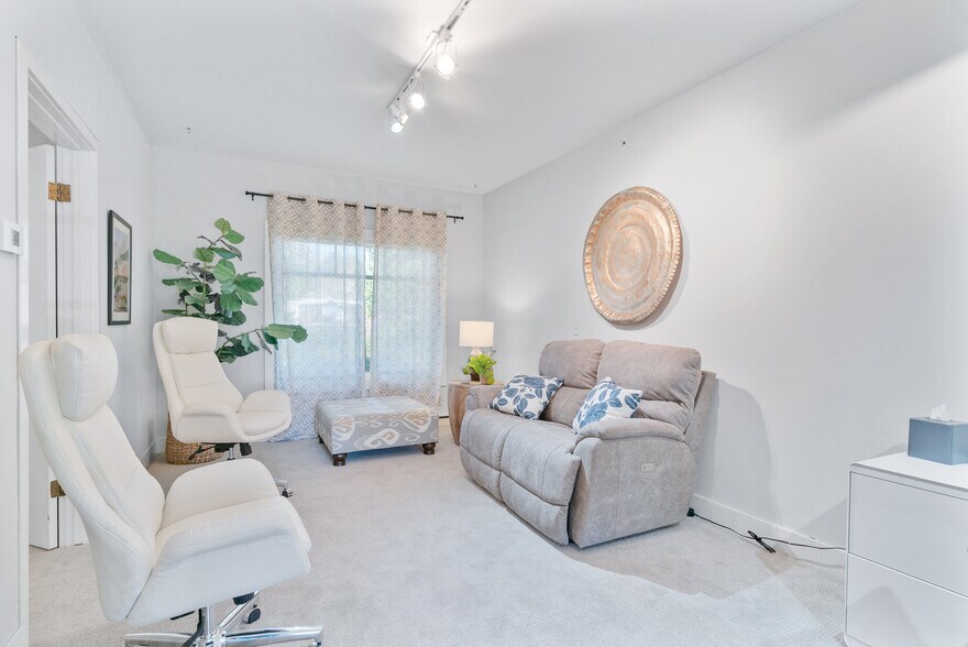 More Photos Of 603 Mission St, Santa Cruz Office For Sale