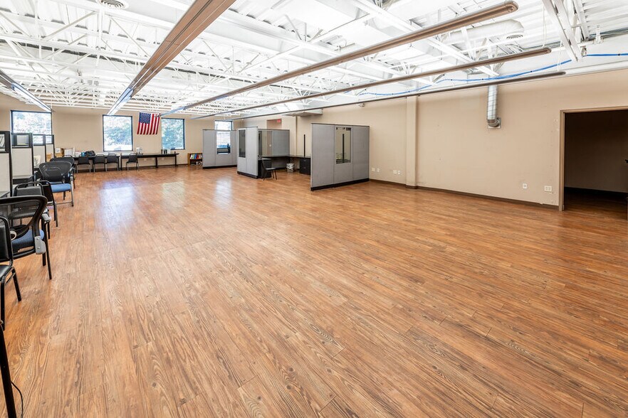 More Photos Of 662 W Commerce Park Dr, Midvale Warehouse For Sale