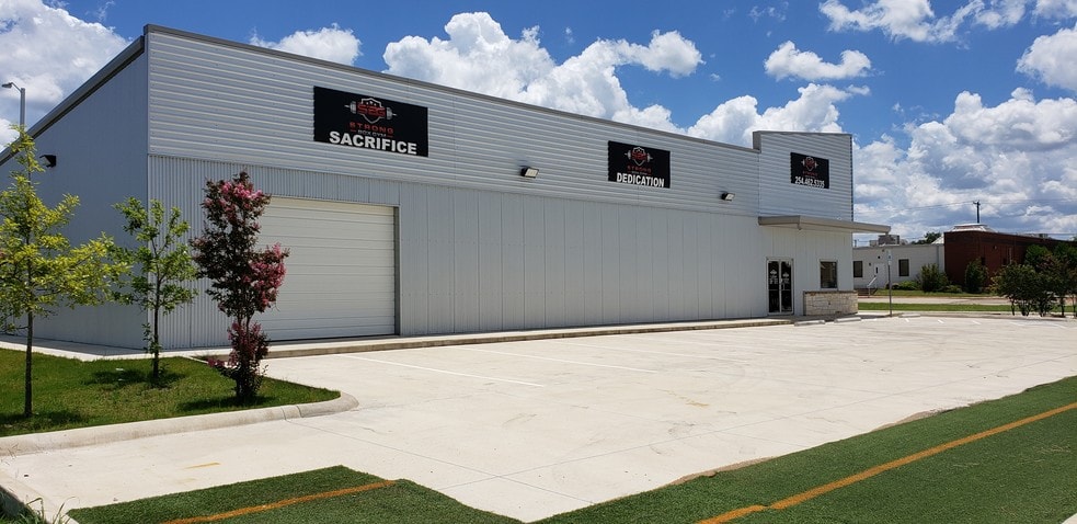 More Photos Of 400 Cheyenne Dr, Killeen Showroom For Lease