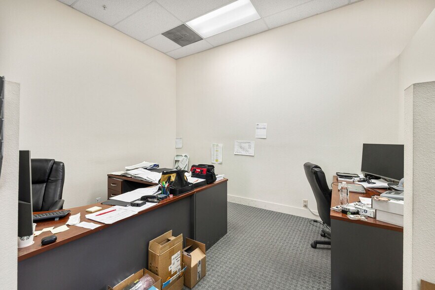 More Photos Of 75090 St. Charles Pl, Palm Desert Warehouse For Lease