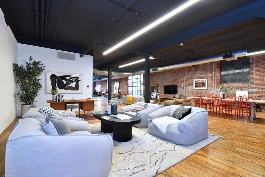 More Photos Of 500-530 Molino St, Los Angeles Office For Sale