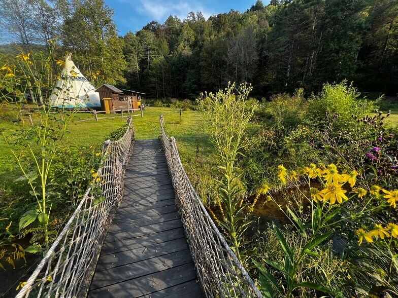 More Photos Of 32 Owl Creek Rd, Murphy Trailer Camper Park For Sale